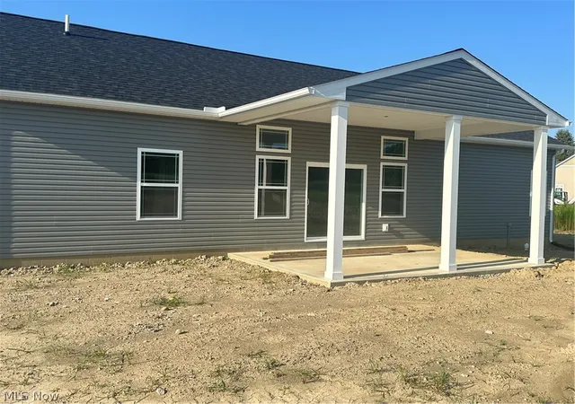 Photo 2 of Single family home for sale at 52101 N Ridge Rd, Vermilion, OH 44089 | MLS# 5238596 | Listing updated on 2026-08-23
