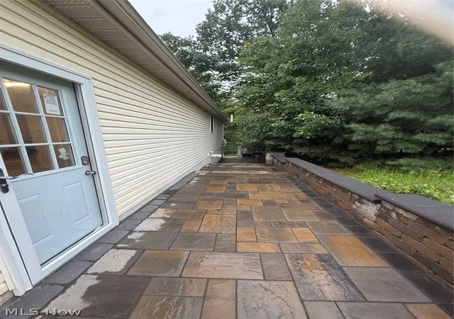 Photo 2 of Single family home for sale at 8 Apache Trl, Malvern, OH 44644 | MLS# 5238524 | Listing updated on 2026-08-22