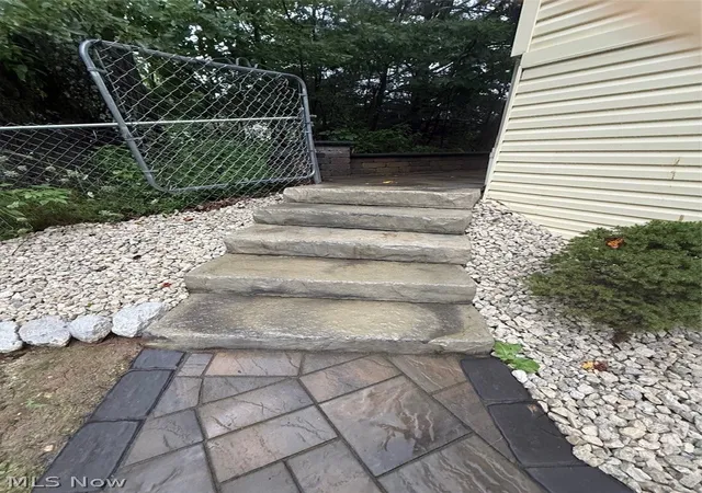 Photo 3 of Single family home for sale at 8 Apache Trl, Malvern, OH 44644 | MLS# 5238524 | Listing updated on 2026-08-22
