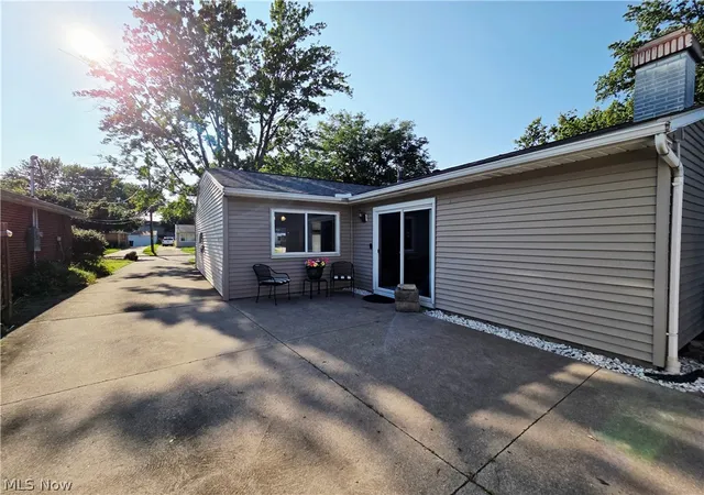 Photo 3 of Sale Pending at 473 Augdon Dr, Elyria, OH 44035 | MLS# 5236865 | Listing updated on 2026-09-23