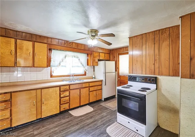 Photo 3 of Single family home for sale at 4293 Summit Rd, Norton, OH 44203 | MLS# 5238698 | Listing updated on 2026-09-25
