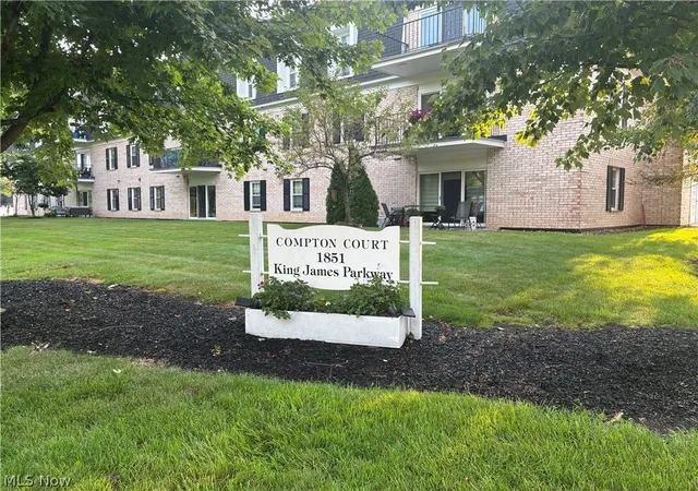 Photo 3 of Sale Pending at 1851 King James Pkwy #211, Westlake, OH 44145 | MLS# 5238557 | Listing updated on 2026-08-27