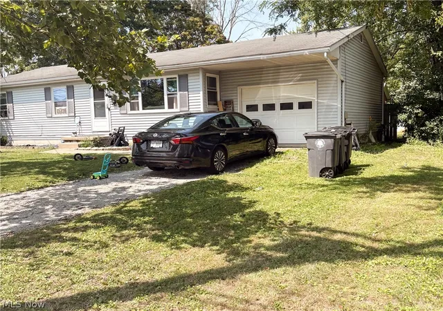 Photo 2 of Single family home for sale at 26 Edison St, Oberlin, OH 44074 | MLS# 5226798 | Listing updated on 2026-08-22