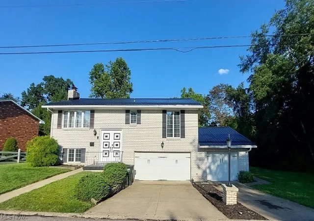 Photo 1 of Single family home for sale at 218 West Blvd, Mingo Junction, OH 43938 | MLS# 5238889 | Listing updated on 2026-08-22