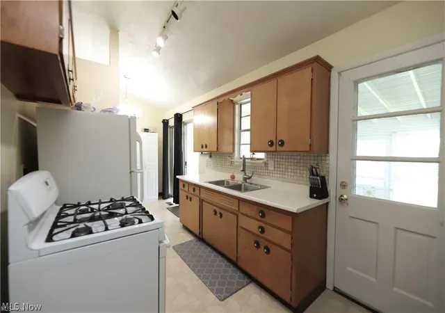 Photo 4 of Single family home for sale at 6340 Smith Rd, Brook Park, OH 44142 | MLS# 5238866 | Listing updated on 2026-10-01