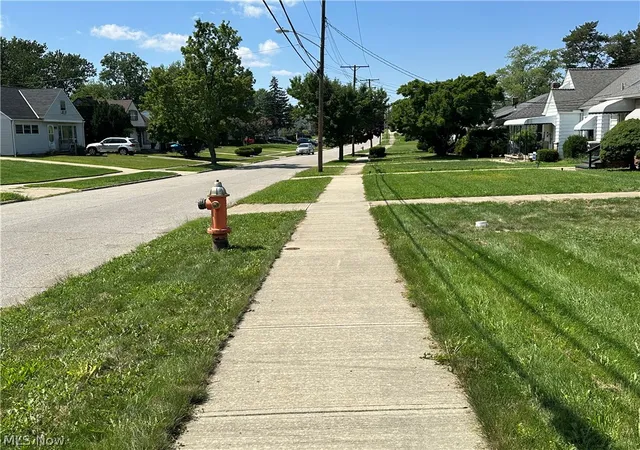 Photo 3 of Single family home for sale at 9513 Alexander Rd, Garfield Heights, OH 44125 | MLS# 5238738 | Listing updated on 2026-08-24