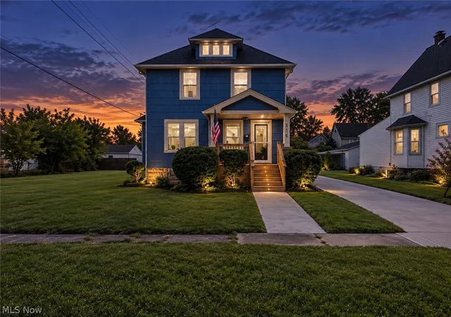 Photo 1 of Single family home for sale at 516 Bond St, Elyria, OH 44035 | MLS# 5238916 | Listing updated on 2026-09-18