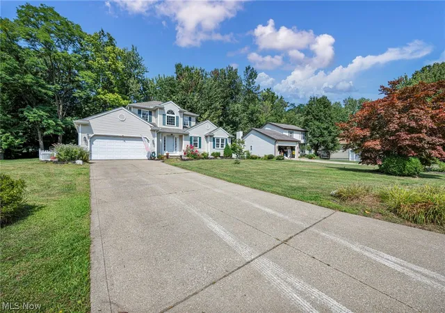 Photo 3 of Single family home for sale at 1195 Dartmouth Dr, Painesville Twp, OH 44077 | MLS# 5238931 | Listing updated on 2026-09-17