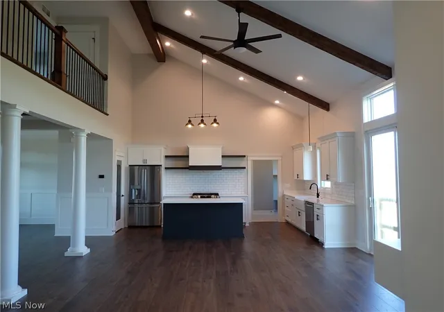 Photo 3 of Single family home for sale at 3071 Meadow Creek Dr, Aurora, OH 44202 | MLS# 5238365 | Listing updated on 2026-08-25