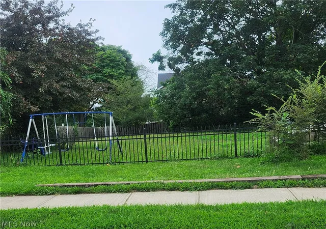 Photo 3 of Single family home for sale at 2922 Minnie Ave, Cleveland, OH 44104 | MLS# 5232926 | Listing updated on 2026-10-06