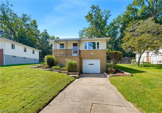 Photo 1 of Sale Pending at 2852 Linwood Rd, Akron, OH 44312 | MLS# 5239093 | Listing updated on 2026-09-25