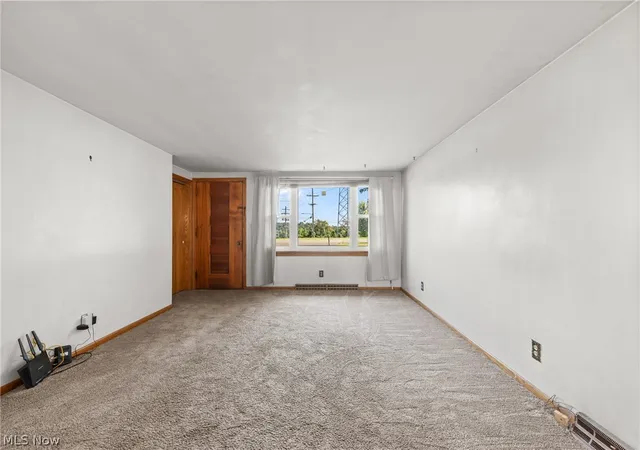Photo 4 of Single family home for sale at 39 Emmett Wy, Steubenville, OH 43952 | MLS# 5237709 | Listing updated on 2026-08-24