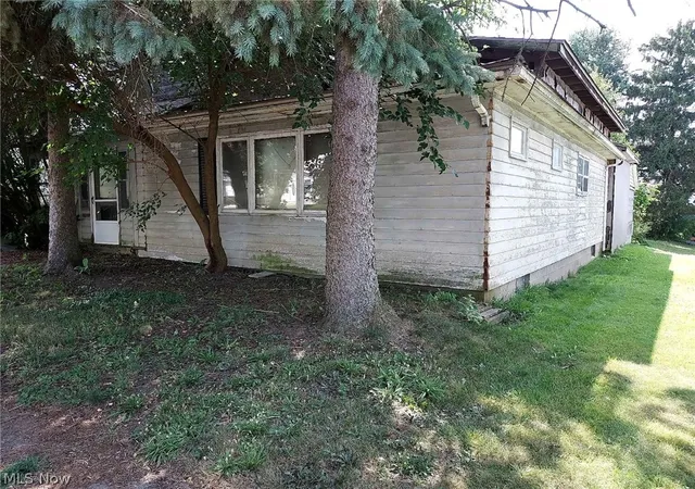 Photo 2 of Sale Pending at 210 Union Ave, Dover, OH 44622 | MLS# 5239157 | Listing updated on 2026-09-01