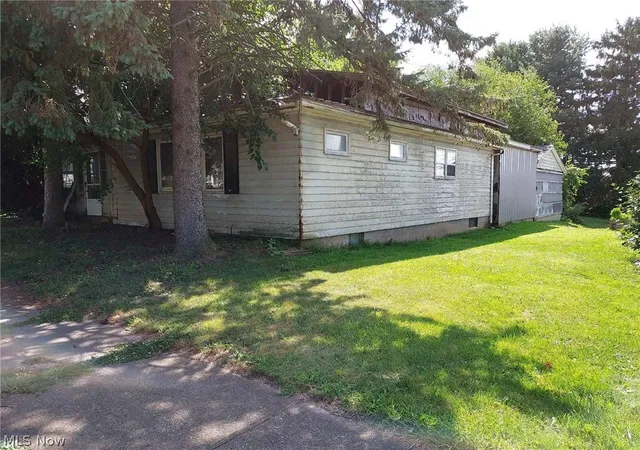 Photo 3 of Sale Pending at 210 Union Ave, Dover, OH 44622 | MLS# 5239157 | Listing updated on 2026-09-01