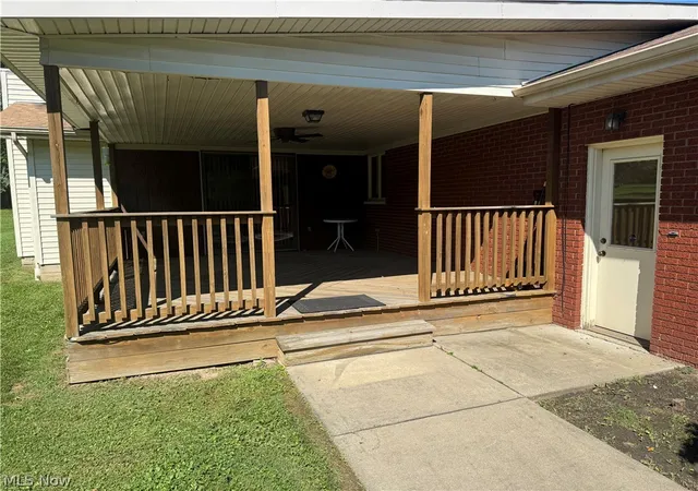 Photo 2 of Sale Pending at 5787 E Calla Rd, New Middletown, OH 44442 | MLS# 5239023 | Listing updated on 2026-08-29