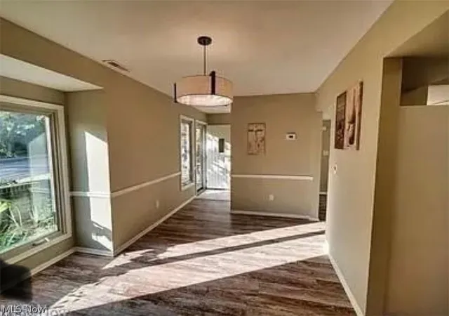 Listing Photo 3 - Condo for sale in building located at 6943 W Fitzwater Rd, Brecksville, OH 44141 - Unit #20