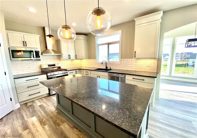 Photo 2 of Single family home for sale at 3450 Wicker St Ne, Uniontown, OH 44721 | MLS# 5239218 | Listing updated on 2026-08-25