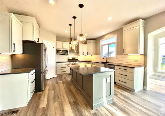 Photo 3 of Single family home for sale at 3450 Wicker St Ne, Uniontown, OH 44721 | MLS# 5239218 | Listing updated on 2026-08-25