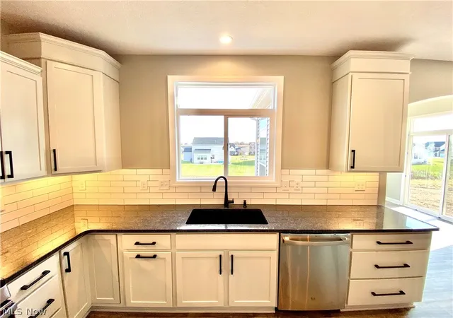 Photo 3 of Single family home for sale at 3450 Wicker St Ne, Uniontown, OH 44721 | MLS# 5239218 | Listing updated on 2026-08-25