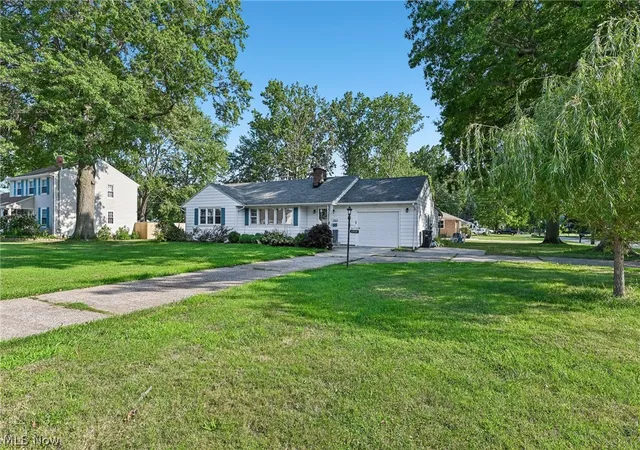 Photo 3 of Sale Pending at 2524 W 9th St, Ashtabula, OH 44004 | MLS# 5237371 | Listing updated on 2026-08-27