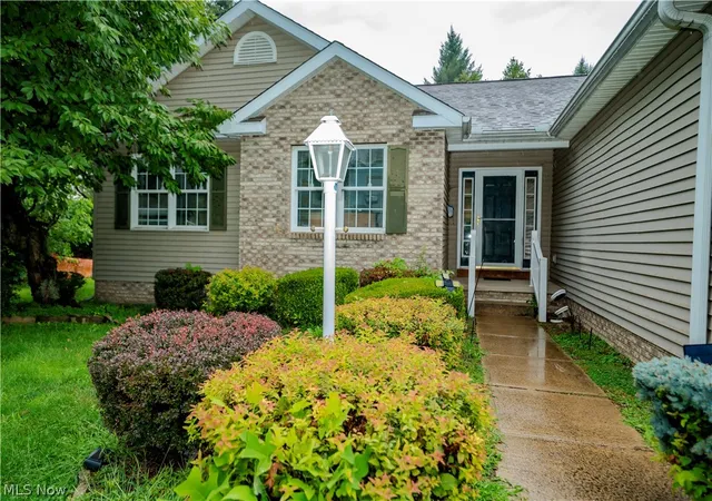 Photo 1 of Sale Pending at 516 Walnut St, Conneaut, OH 44030 | MLS# 5237856 | Listing updated on 2026-08-28