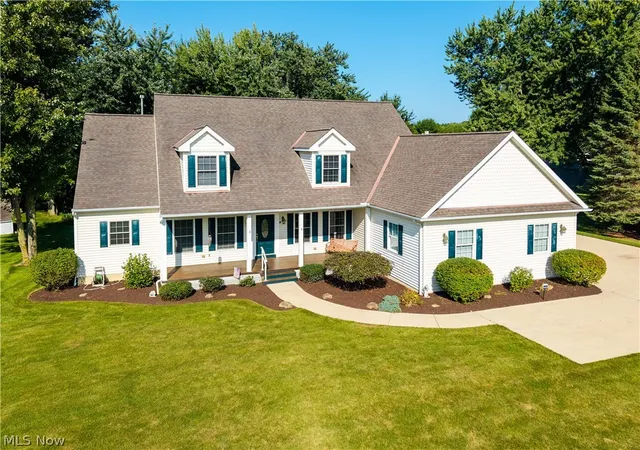 Photo 2 of Single family home for sale at 2520 Center Rd, Avon, OH 44011 | MLS# 5238958 | Listing updated on 2026-08-29