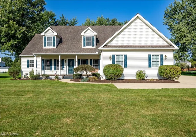 Photo 3 of Single family home for sale at 2520 Center Rd, Avon, OH 44011 | MLS# 5238958 | Listing updated on 2026-09-21
