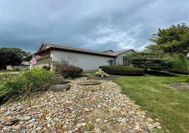 Photo 3 of Condo for sale at 4911 Nw Pond Dr Nw, North Canton, OH 44720 | MLS# 5239248 | Listing updated on 2026-10-06