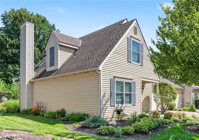 Photo 2 of Sale Pending at 147 Marwyck Pl Lane Pl, Northfield Center, OH 44067 | MLS# 5238739 | Listing updated on 2026-08-25