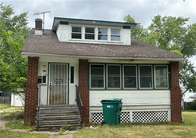 Photo 1 of Single family home for sale at 5578 Dalewood Ave, Cleveland, OH 44137 | MLS# 5239046 | Listing updated on 2026-08-31