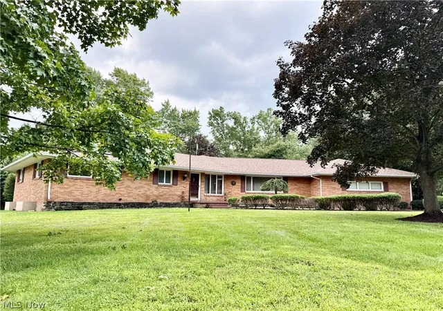 Photo 25 of Single family home for sale at 1050 Melwood Dr Ne, Warren, OH 44483 | MLS# 5231190 | Listing updated on 2026-08-27
