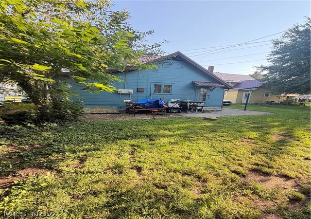 Photo 3 of Multi family home for sale at 918 Main St, Coshocton, OH 43812 | MLS# 5238909 | Listing updated on 2026-09-18