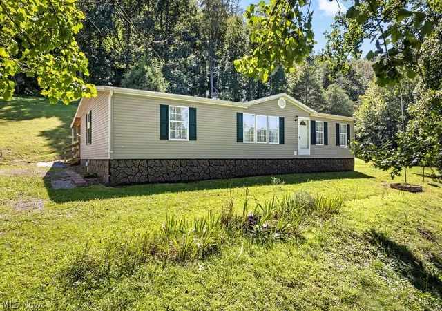 Photo 3 of Single family home for sale at 1312 Russet Rd, Grantsville, WV 26147 | MLS# 5239338 | Listing updated on 2026-08-28