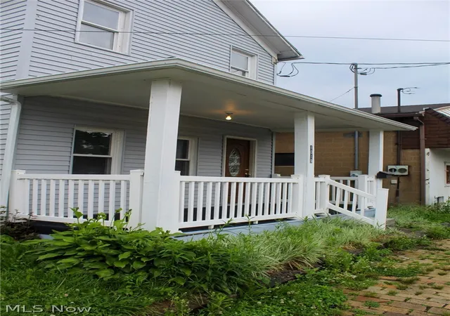 Photo 2 of Single family home for sale at 1019 Commerce St, Wellsville, OH 43968 | MLS# 5239309 | Listing updated on 2026-08-25