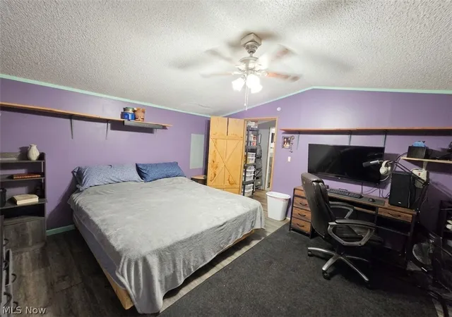 Photo 3 of Single family home for sale at 200 S Blackwood Dr, Zanesville, OH 43701 | MLS# 5239382 | Listing updated on 2026-09-17