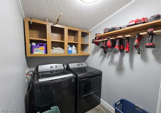 Photo 4 of Single family home for sale at 200 S Blackwood Dr, Zanesville, OH 43701 | MLS# 5239382 | Listing updated on 2026-09-17