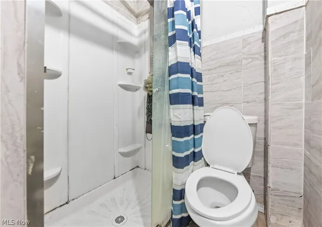 Photo 2 of Single family home for sale at 572 East Ave, Akron, OH 44320 | MLS# 5238355 | Listing updated on 2026-08-25