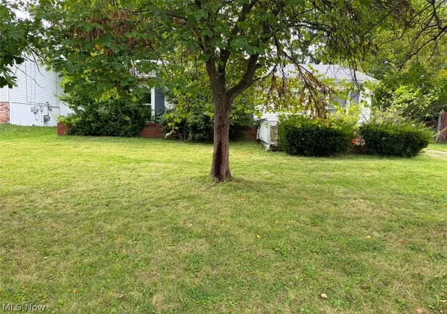 Photo 2 of Single family home for sale at 2786 Hazelton Ct, Mount Healthy, OH 45251 | MLS# 5238839 | Listing updated on 2026-08-25