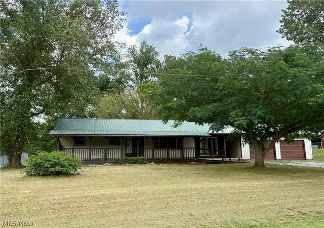 1st image of 950 Federal Rd, Little Hocking, OH 45742 | MLS# 5239425