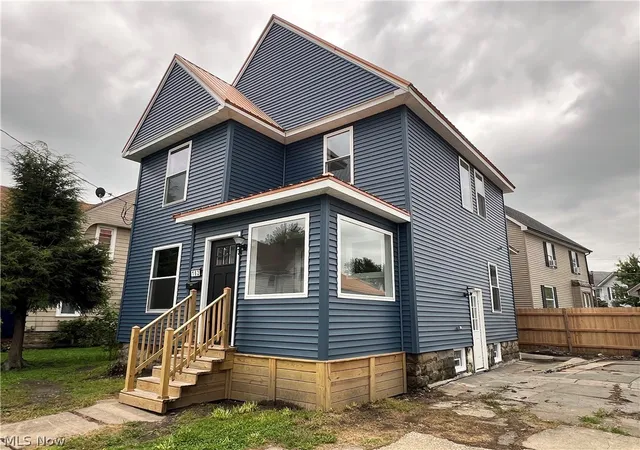 Photo 1 of Single family home for sale at 162 Riverside Dr, Ashtabula, OH 44004 | MLS# 5239467 | Listing updated on 2026-08-25