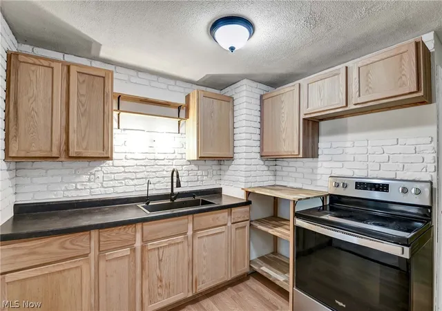 Photo 3 of Single family home for sale at 7339 Tilby Rd, North Royalton, OH 44133 | MLS# 5239511 | Listing updated on 2026-10-02