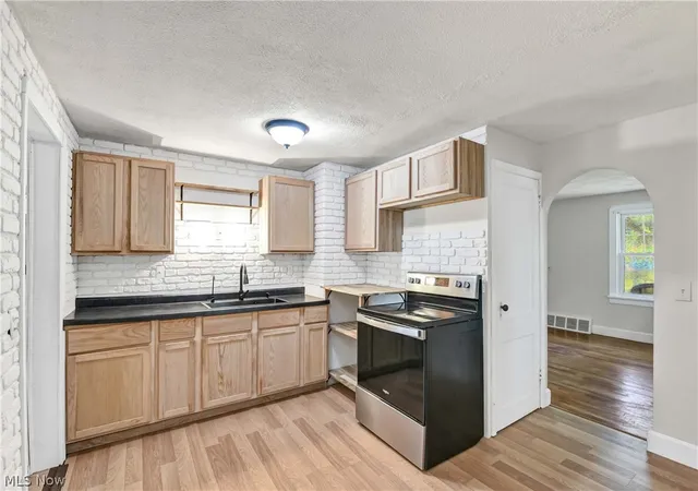 Photo 4 of Single family home for sale at 7339 Tilby Rd, North Royalton, OH 44133 | MLS# 5239511 | Listing updated on 2026-10-02