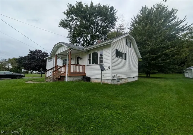 Photo 2 of Single family home for sale at 3252 Orchard Rd, Ashtabula, OH 44004 | MLS# 5238815 | Listing updated on 2026-08-31