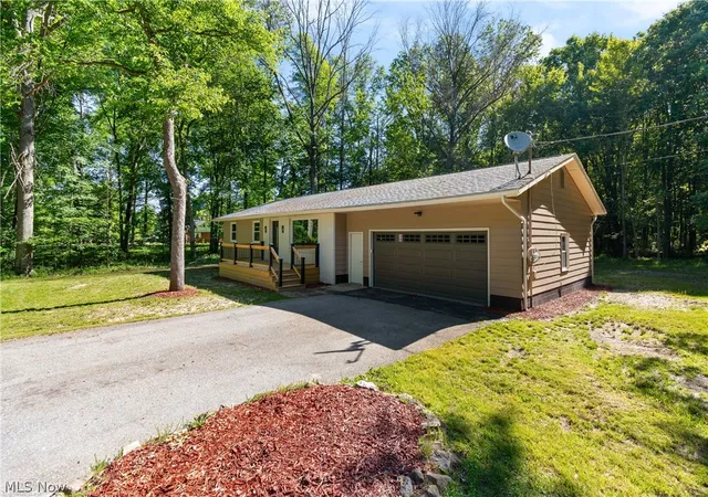 Photo 34 of Single family home for sale at 1075 River Rd, Lake Milton, OH 44429 | MLS# 5239517 | Listing updated on 2026-08-31