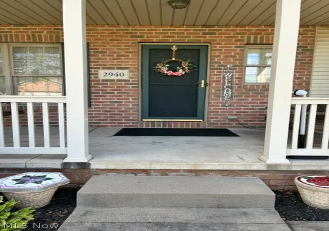 Photo 2 of Single family home for sale at 2940 Villa Glen Cir Nw, Canton, OH 44708 | MLS# 5239380 | Listing updated on 2026-08-31
