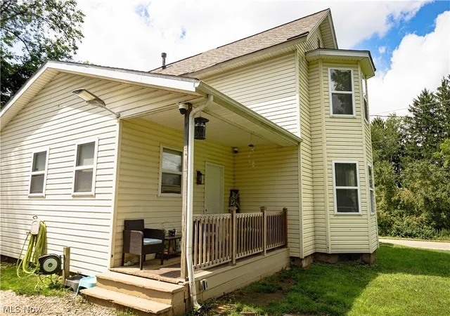 Photo 3 of Single family home for sale at 3438 Columbus Rd Ne, Canton, OH 44705 | MLS# 5239174 | Listing updated on 2026-09-24