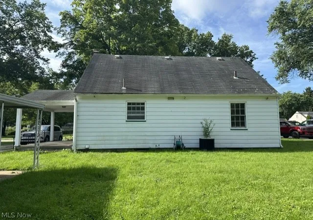 Photo 2 of Single family home for sale at 2224 Coral Sea, Youngstown, OH 44511 | MLS# 5239590 | Listing updated on 2026-10-07