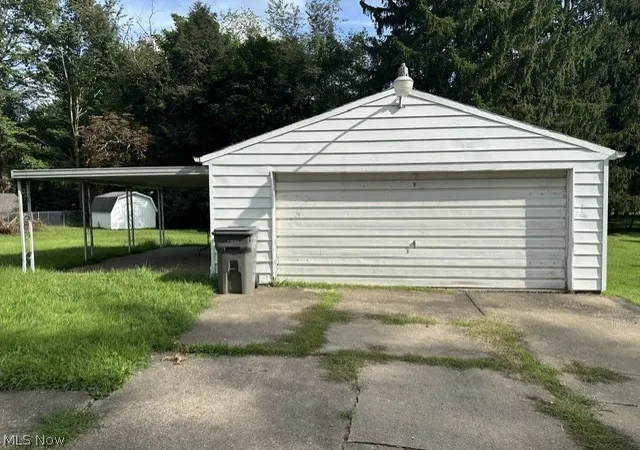 Photo 3 of Single family home for sale at 2224 Coral Sea, Youngstown, OH 44511 | MLS# 5239590 | Listing updated on 2026-10-07