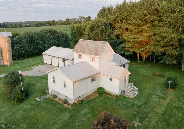 Photo 3 of House for sale at 9262 Ziegler Rd, Hanoverton, OH 44423 | MLS# 5239625 | Listing updated on 2026-08-25