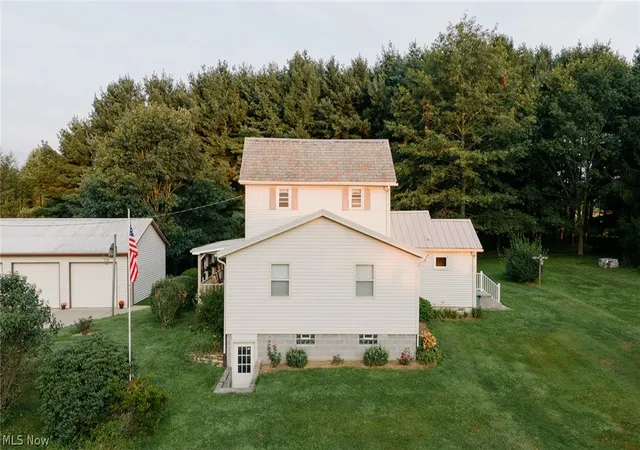 Photo 4 of House for sale at 9262 Ziegler Rd, Hanoverton, OH 44423 | MLS# 5239625 | Listing updated on 2026-08-25